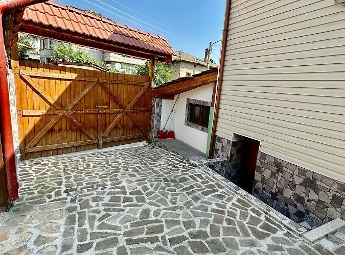 “александър”